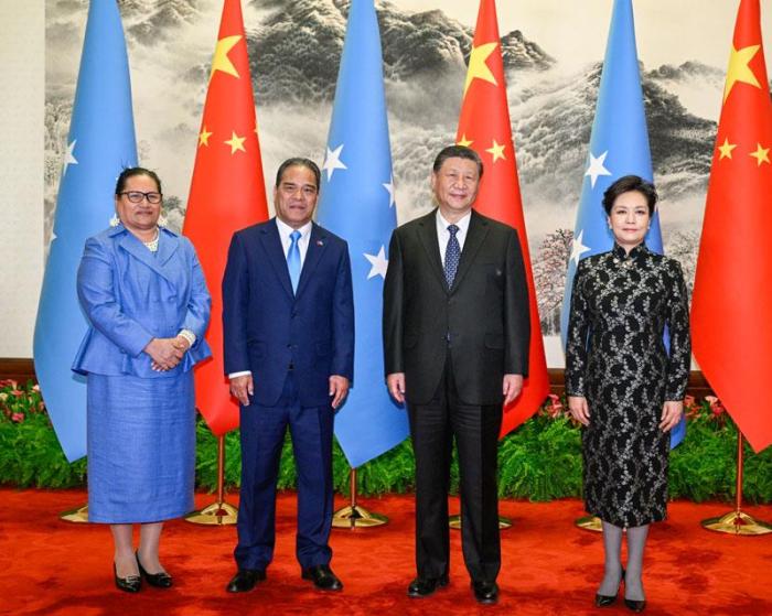 時(shí)政微觀察｜會(huì)見(jiàn)南太朋友，習(xí)主席談起“送醫(yī)上島”、“送戲下海”